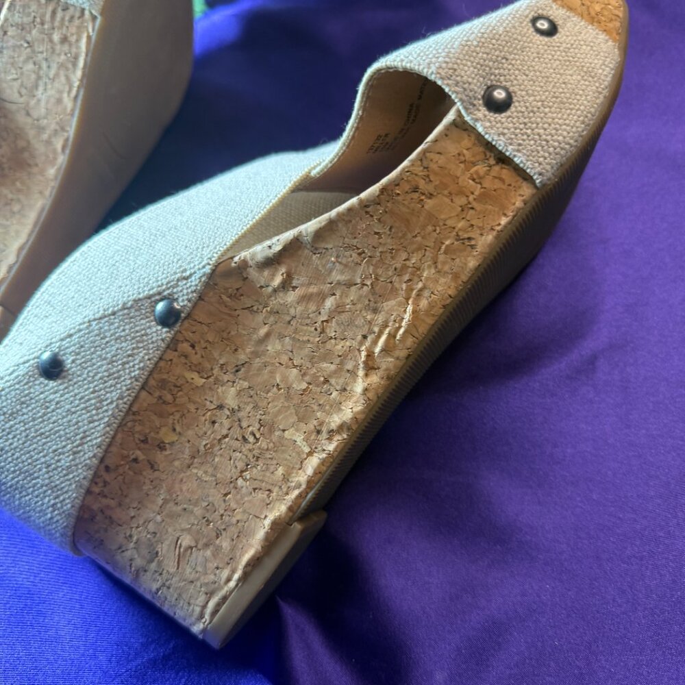 NEW๐Michael Comfy Platform Criss Cross X Straps Wedge Slip-On Sandals - Picture 8 of 12